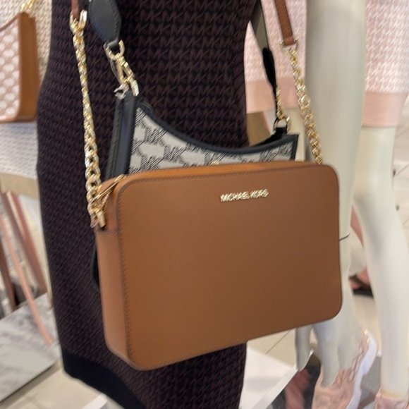 Michael Kors Jet Set Item Large East West Zip Crossbody Leather Luggage - Picture 2 of 16